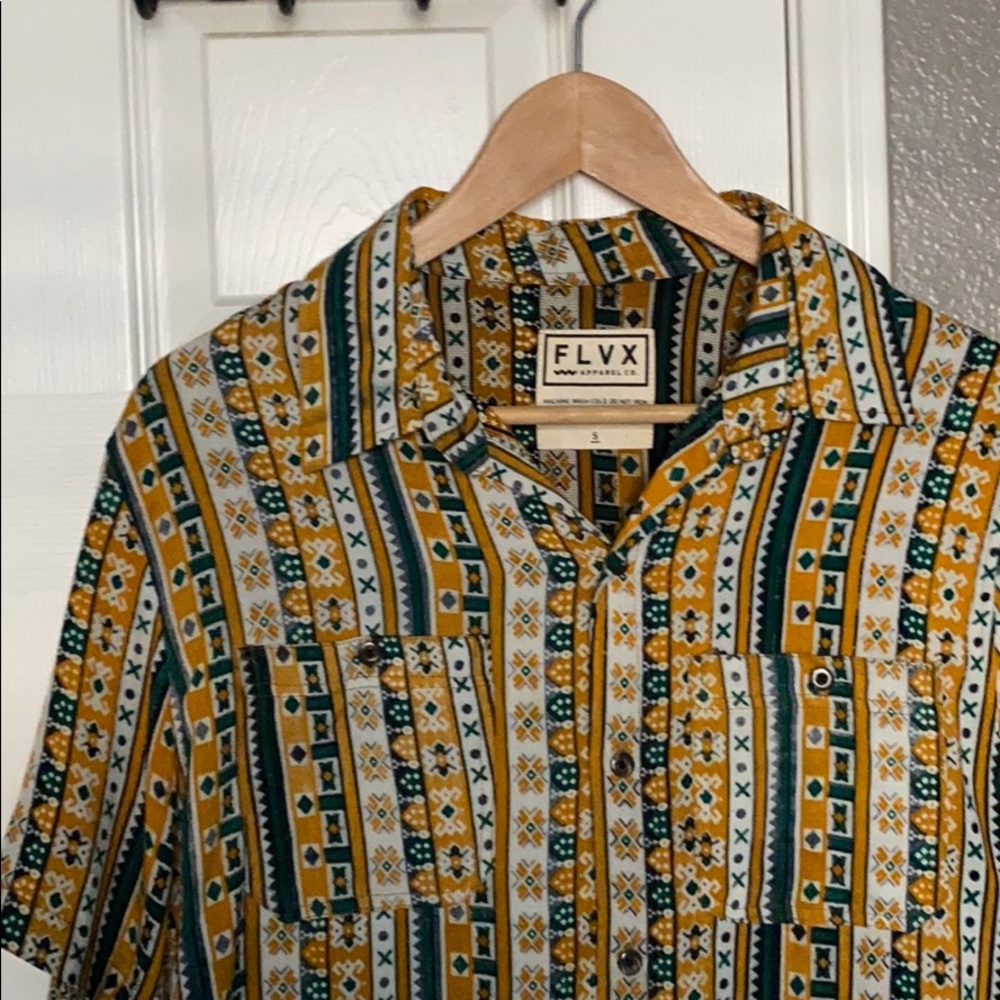 Tribal Print Short Sleeve shirt  (S)